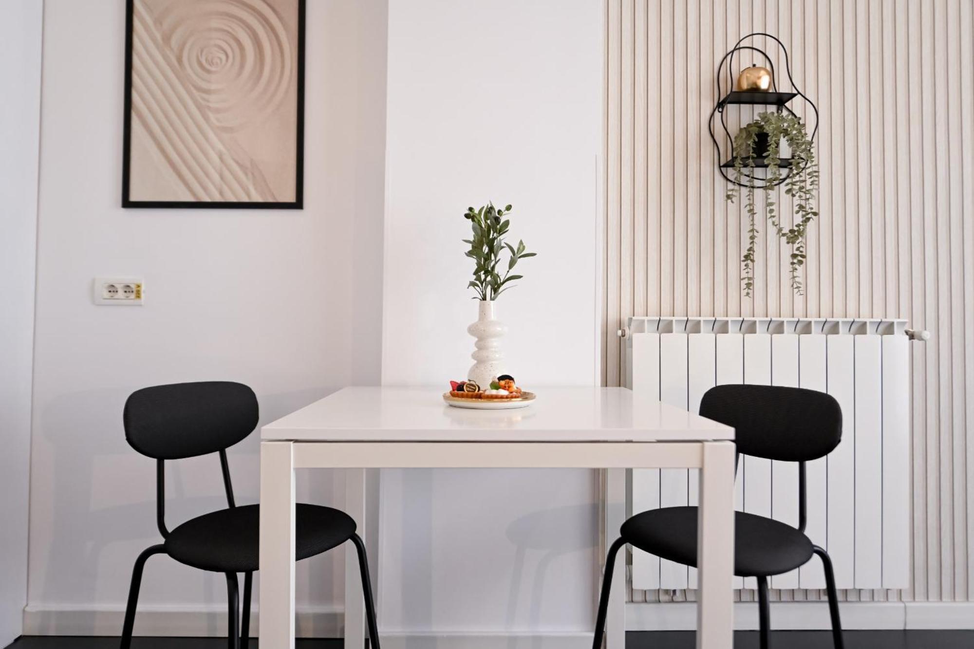 Urban Elegance - Stylish דירה *